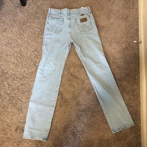 light wash wrangler jeans